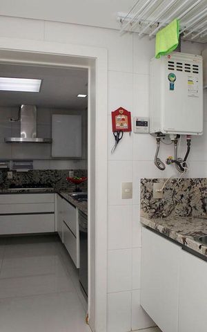 Apartamento à venda com 269m², 3 quartos e 4 vagasÁrea de Serviço