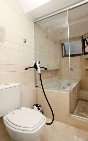 Apartamento à venda com 269m², 3 quartos e 4 vagasBanheiro do Quarto 1