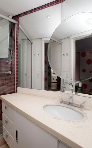 Apartamento à venda com 269m², 3 quartos e 4 vagasBanheiro do Quarto 2