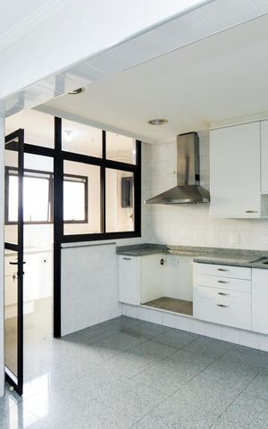 Apartamento à venda com 130m², 3 quartos e 3 vagasCozinha