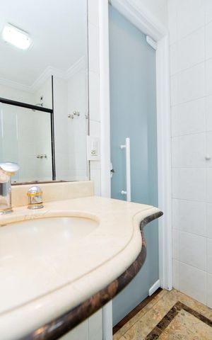 Apartamento à venda com 130m², 3 quartos e 3 vagasBanheiro da Suíte