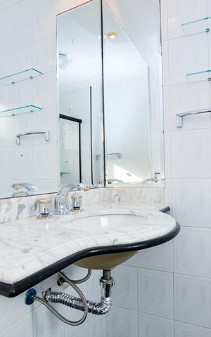 Apartamento à venda com 130m², 3 quartos e 3 vagasBanheiro 