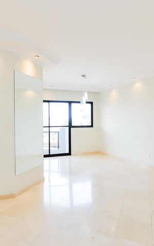 Apartamento à venda com 130m², 3 quartos e 3 vagasSala