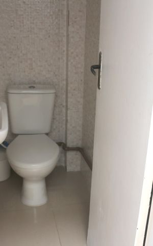Casa para alugar com 128m², 3 quartos e sem vagaBanheiro 