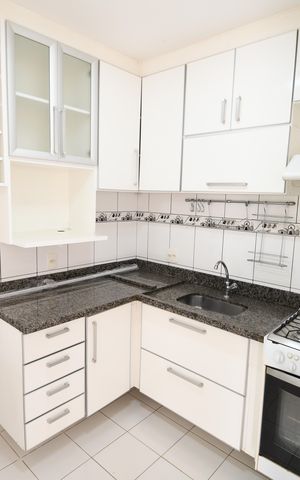 Casa de condomínio para alugar com 80m², 3 quartos e 2 vagasCozinha