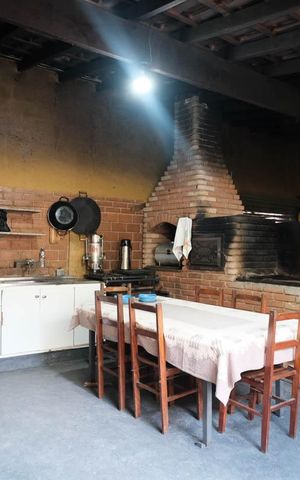 Casa à venda com 320m², 2 quartos e 1 vagaEdícula