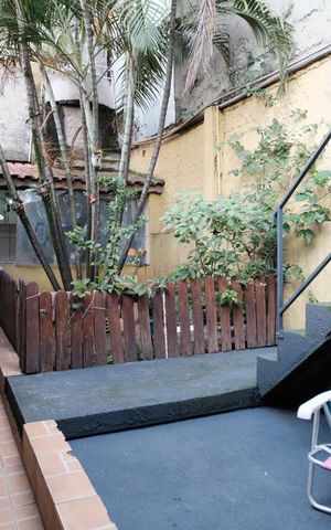 Casa à venda com 320m², 2 quartos e 1 vagaQuintal