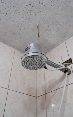 Casa à venda com 320m², 2 quartos e 1 vagaBanheiro Social
