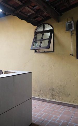 Casa à venda com 320m², 2 quartos e 1 vagaÁrea de Serviço