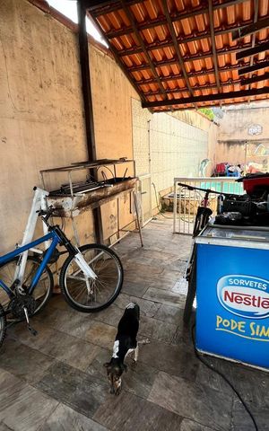 Casa à venda com 370m², 4 quartos e 2 vagas Quintal