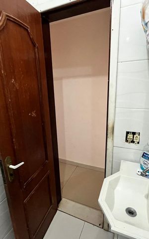 Casa à venda com 370m², 4 quartos e 2 vagasBanheiro 2