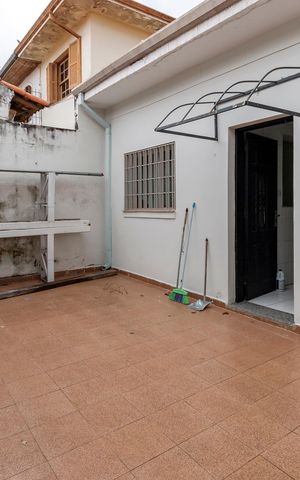 Casa para alugar com 300m², 3 quartos e 8 vagas Casa para alugar com 300m², 3 quartos e 8 vagasQuintal