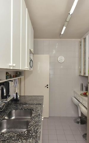 Apartamento à venda com 114m², 3 quartos e 3 vagas Apartamento à venda com 114m², 3 quartos e 3 vagasCozinha