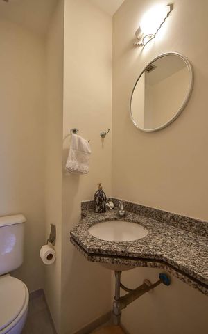Apartamento à venda com 114m², 3 quartos e 3 vagas Apartamento à venda com 114m², 3 quartos e 3 vagasLavabo