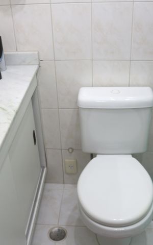 Apartamento à venda com 134m², 3 quartos e 2 vagasBanheiro da Suíte 1
