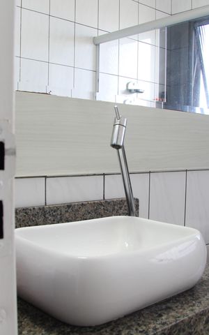 Apartamento à venda com 52m², 2 quartos e 1 vagaBanheiro Social