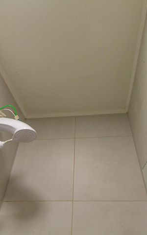 Apartamento à venda com 48m², 2 quartos e 1 vaga Apartamento à venda com 48m², 2 quartos e 1 vagaBanheiro