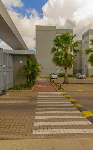 Apartamento à venda com 48m², 2 quartos e 1 vaga Apartamento à venda com 48m², 2 quartos e 1 vagaFachada e portaria