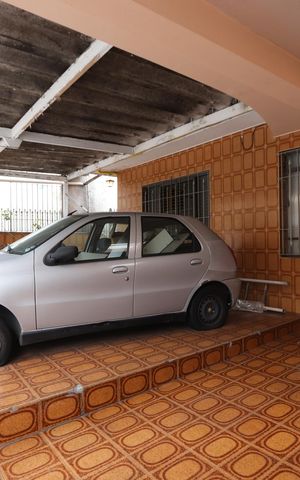 Casa à venda com 180m², 3 quartos e 5 vagasGaragem
