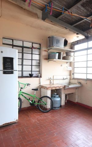 Casa à venda com 180m², 3 quartos e 5 vagasLavanderia - Casa 1