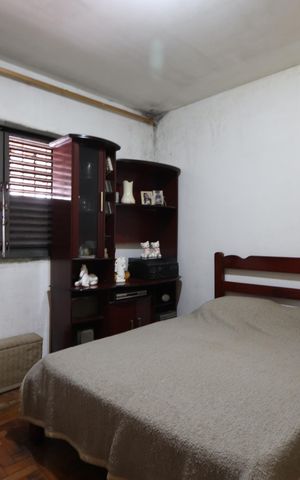 Casa à venda com 180m², 3 quartos e 5 vagasQuarto 1 - Casa 1