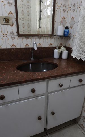 Casa à venda com 180m², 3 quartos e 5 vagasBanheiro - Casa 1