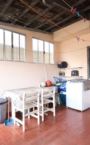 Casa à venda com 180m², 3 quartos e 5 vagasLavanderia - Casa 1