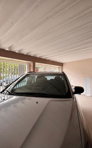 Casa à venda com 220m², 4 quartos e 3 vagas Casa à venda com 220m², 4 quartos e 3 vagasGaragem