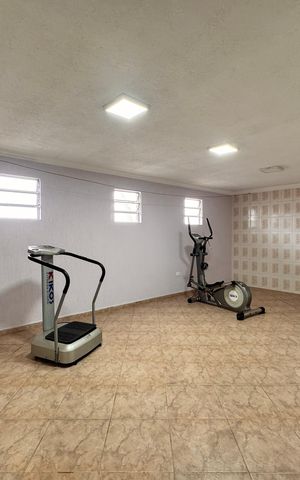 Casa à venda com 220m², 4 quartos e 3 vagas Casa à venda com 220m², 4 quartos e 3 vagasQuarto 4