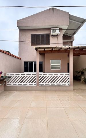 Casa à venda com 220m², 4 quartos e 3 vagas Casa à venda com 220m², 4 quartos e 3 vagasQuintal e área gourmet