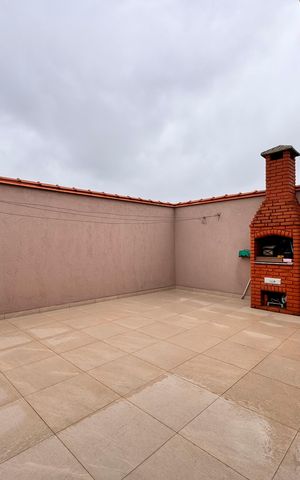Casa à venda com 220m², 4 quartos e 3 vagas Casa à venda com 220m², 4 quartos e 3 vagasQuintal e área gourmet