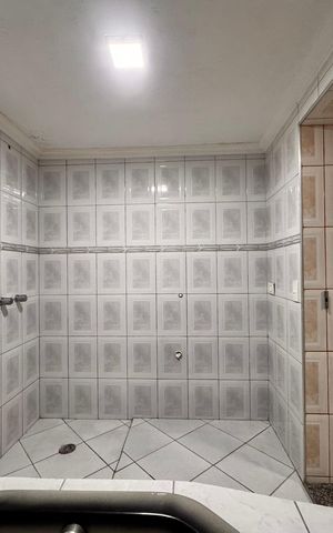 Casa à venda com 220m², 4 quartos e 3 vagas Casa à venda com 220m², 4 quartos e 3 vagasBanheiro 2