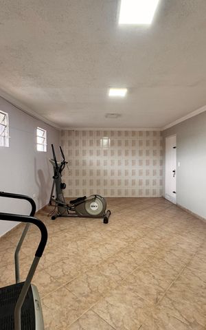 Casa à venda com 220m², 4 quartos e 3 vagas Casa à venda com 220m², 4 quartos e 3 vagasQuarto 4