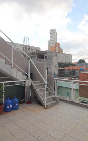 Casa à venda com 210m², 6 quartos e 1 vagaQuintal