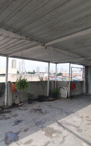 Casa à venda com 210m², 6 quartos e 1 vagaÁrea de Serviço