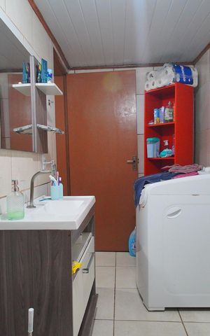 Casa à venda com 240m², 3 quartos e 2 vagasBanheiro 3