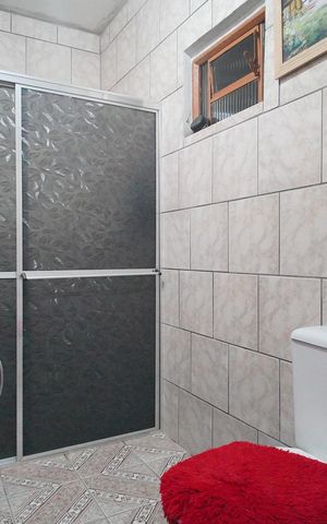 Casa à venda com 240m², 3 quartos e 2 vagasBanheiro 1