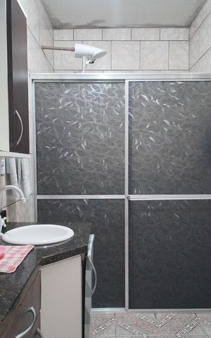 Casa à venda com 240m², 3 quartos e 2 vagasBanheiro 1