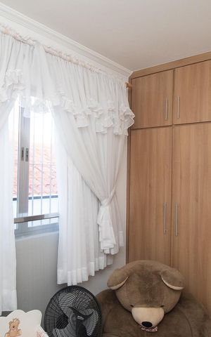 Casa à venda com 245m², 5 quartos e 4 vagas Casa à venda com 245m², 5 quartos e 4 vagasQuarto 1