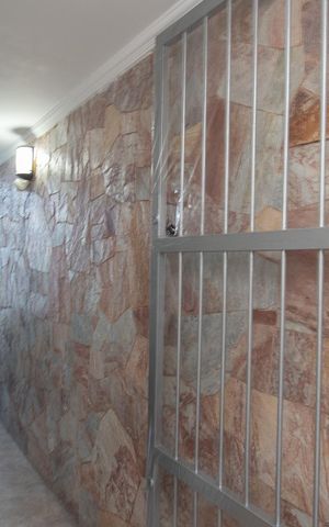 Casa à venda com 245m², 5 quartos e 4 vagas Casa à venda com 245m², 5 quartos e 4 vagasÁrea comum