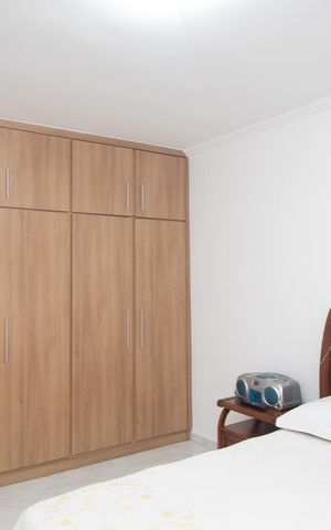 Casa à venda com 245m², 5 quartos e 4 vagas Casa à venda com 245m², 5 quartos e 4 vagasSuíte 2