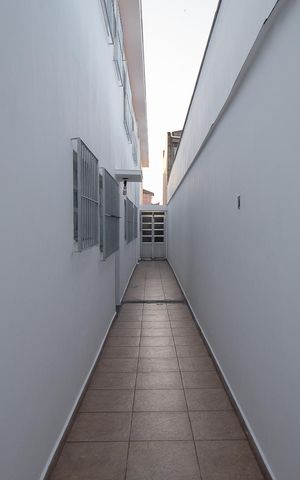 Casa à venda com 245m², 5 quartos e 4 vagas Casa à venda com 245m², 5 quartos e 4 vagasQuintal