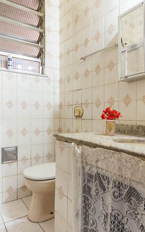 Casa à venda com 48m², 2 quartos e sem vagaBanheiro