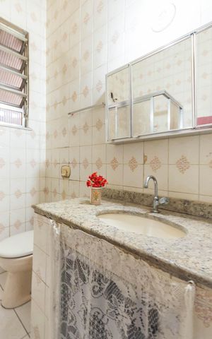 Casa à venda com 48m², 2 quartos e sem vagaBanheiro