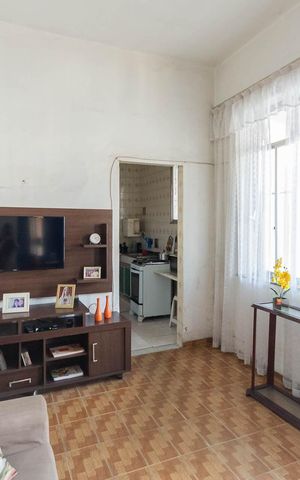 Casa à venda com 48m², 2 quartos e sem vagaSala