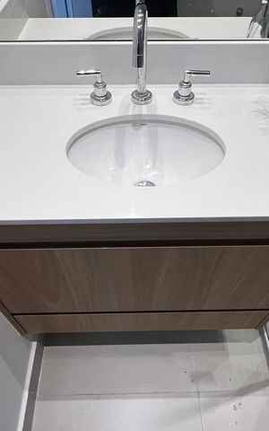 Studio à venda com 25m², 1 quarto e sem vaga Studio à venda com 25m², 1 quarto e sem vagaBanheiro