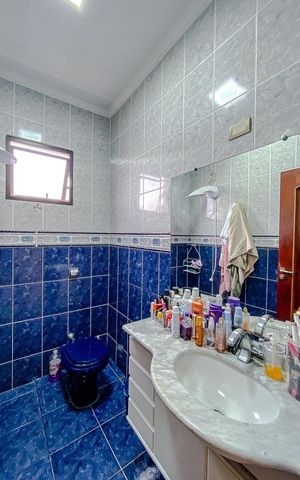 Casa à venda com 270m², 3 quartos e 6 vagas Casa à venda com 270m², 3 quartos e 6 vagasBanheiro Social