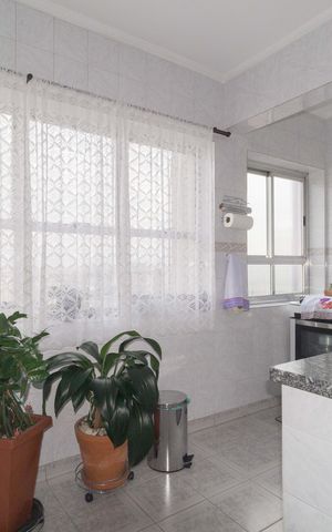 Apartamento à venda com 130m², 3 quartos e 1 vaga Apartamento à venda com 130m², 3 quartos e 1 vagaCozinha