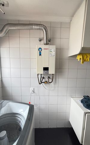 Apartamento à venda com 98m², 3 quartos e 2 vagas Apartamento à venda com 98m², 3 quartos e 2 vagasÁrea de Serviço