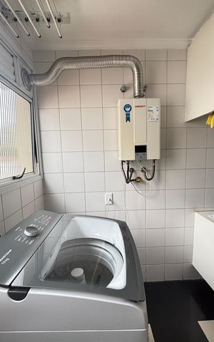 Apartamento à venda com 98m², 3 quartos e 2 vagas Apartamento à venda com 98m², 3 quartos e 2 vagasÁrea de Serviço